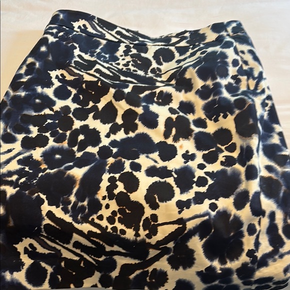 Ann Taylor Black and White Patterned Skirt - Picture 1 of 1